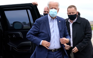 拜登總統調查了德州的暴風雪破壞情況，感謝緊急救援人員所做的“上帝的工作”