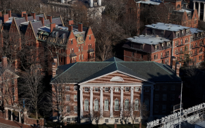 哈佛被禁招国际生提告政府 美法官裁定暂停执行