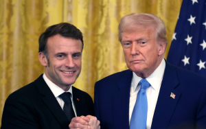 特朗普與馬克龍“熱麥時刻”談及“瘋狂”普京和平方案 引發廣泛關注