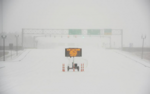 德州水管破裂案頻傳，水管工人災難中忙翻天