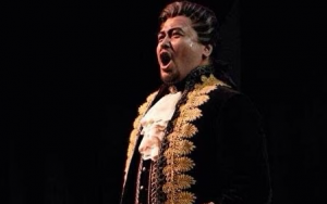 著名男中音歌唱家李佳蔚献唱，两岸华人音乐家共演2023《新春音乐会》